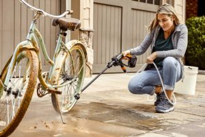 Cordless portable washer